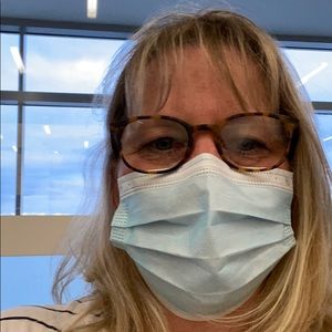 Meet your Posher, Sandi